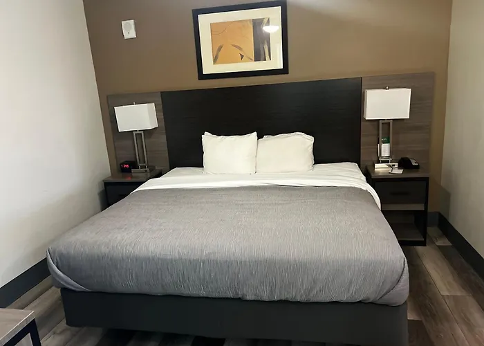 Quality & - Phoenix West 3* Goodyear