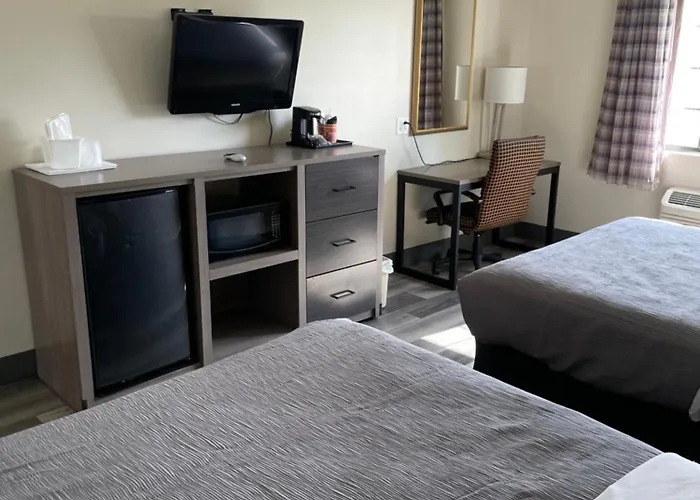 Quality & - Phoenix West 3* Goodyear