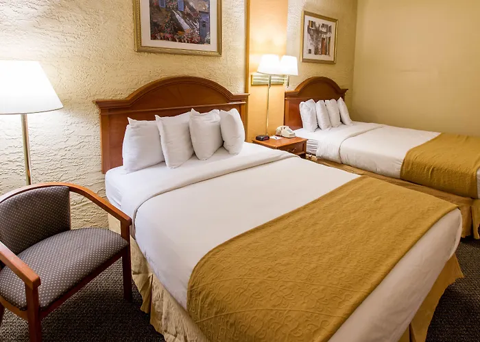 Hotel Quality & - Phoenix West 3*