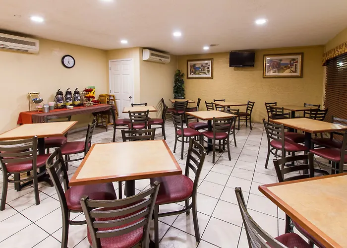 Quality & - Phoenix West 3*