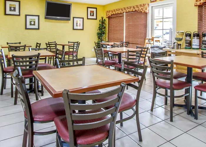Hotel Quality & - Phoenix West 3*