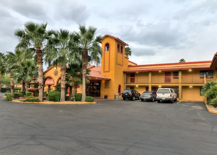 Quality & - Phoenix West Hotel