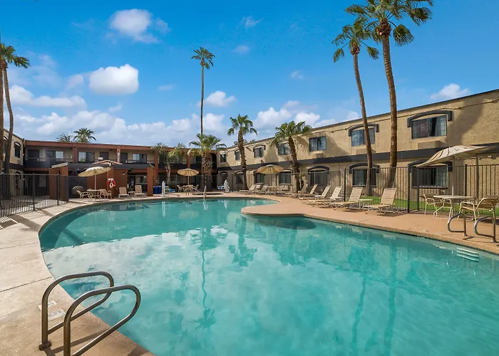 Quality & - Phoenix West 3* Goodyear