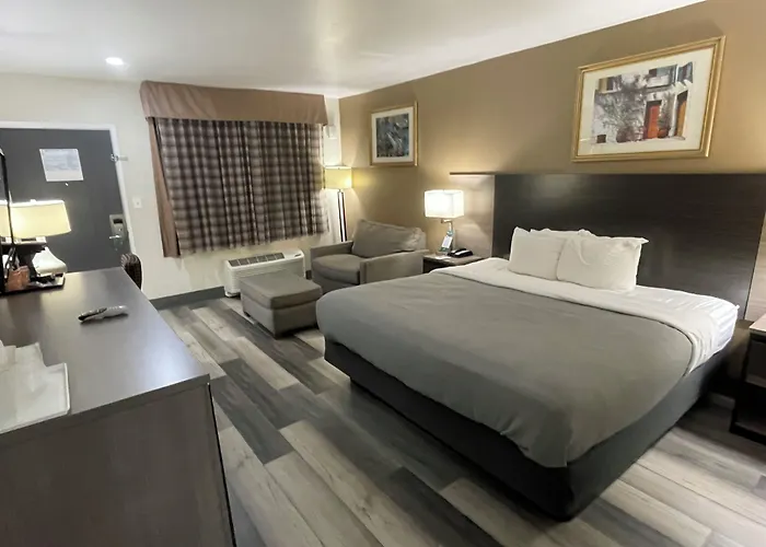 Hotel Quality & - Phoenix West 3*